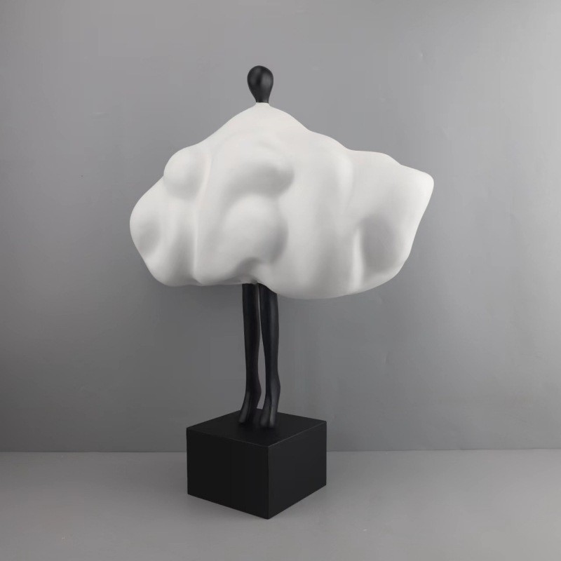 Tượng Cô Gái Mây Trắng