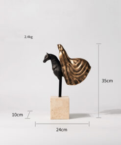 Tượng Ngựa Uy Phong Trừu Tượng