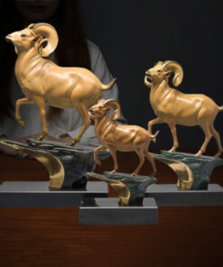 Tượng Dê Vượt Đỉnh Thành Công