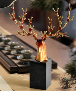 Tượng Hươu Mai Đỏ Chiêu Lộc Thịnh Vượng