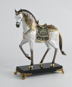 Tượng Ngựa Hoàng Gia Kim Ngọc