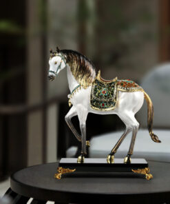 Tượng Ngựa Hoàng Gia Kim Ngọc