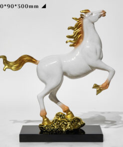 Tượng Ngựa Lướt Mây