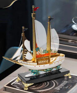 Tượng Thuyền Buồm Thuận Phong Khai Lộc