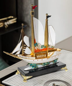 Tượng Thuyền Buồm Thuận Phong Khai Lộc